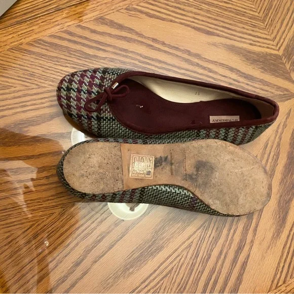 Burberry Women's Multicolor Houndstooth Flats - Picture 5 of 6